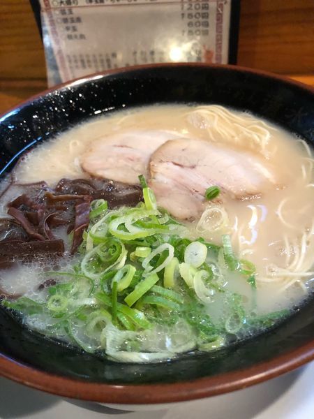 「博多ラーメン＋替玉」@博多ラーメン 清水屋の写真