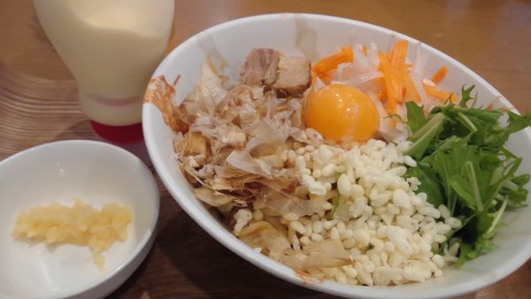 「冷やしまぜそば並800円」@麺処つむじの写真