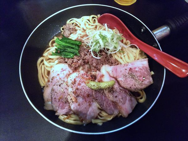 「黒毛和牛のチャーシュー増し牛脂そば　780円」@房総式ラーメン JINRIKISENの写真