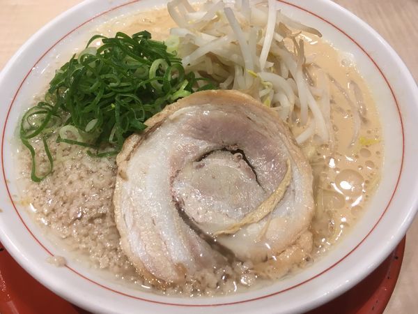 「ラーメン 麺カタアブラマシマシ」@替玉千里眼 志木店の写真
