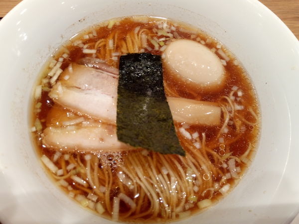 「味玉入り中華そば」@カドヤ食堂 阪神梅田店の写真