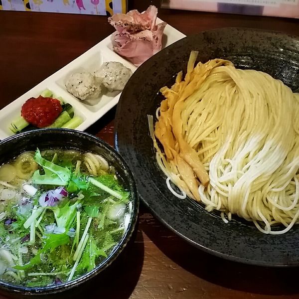 「【限定】冷たいかつおのつけめん　８５０円」@麺屋 京介の写真