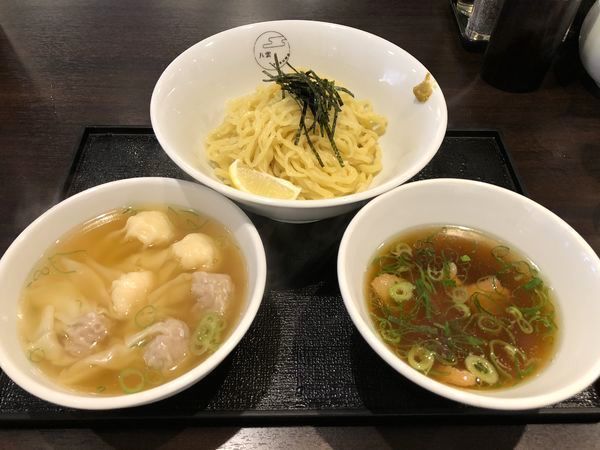 「つけそば (特製ワンタン) (ミックス) ¥1020」@八雲の写真