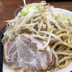 YOSHIラーメン（中）野菜マシ にんにく しょうが）