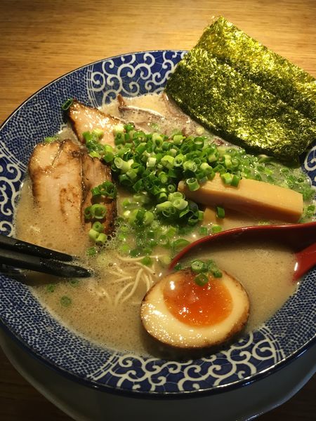 「とんこつラーメン」@博多ラーメン 鶴亀堂 緑神の倉店の写真