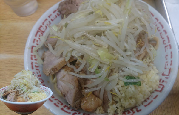 「【平日限定】小豚冷まし中華(全マシ)」@ラーメン二郎 環七新新代田店の写真