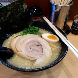 塩ラーメン(670)+チャーシュー(200)