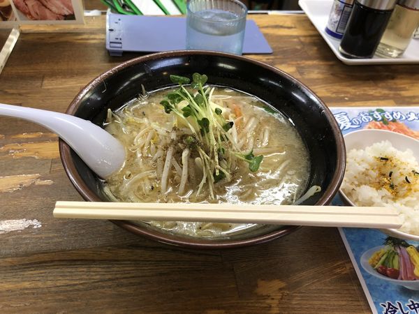 「塩ラーメン(バタートッピング)」@くるまやラーメン 東松山店の写真