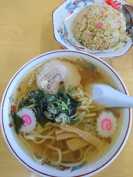 「ラーメン+半チャーハン 800円」@富久屋食堂の写真