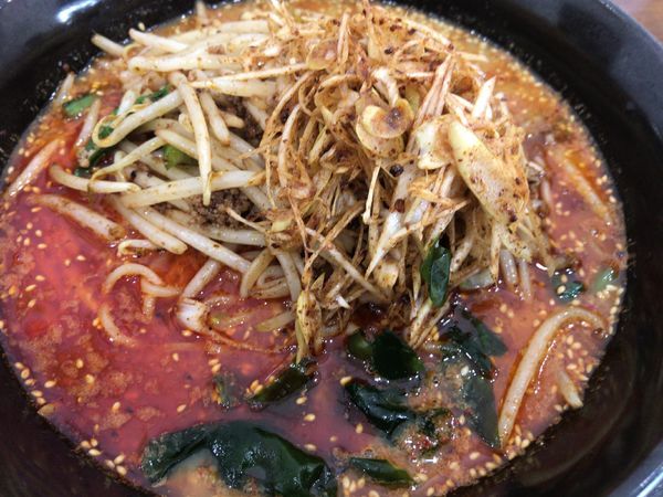 「担々麺・赤850円：とても辛く」@むらかみ亭の写真