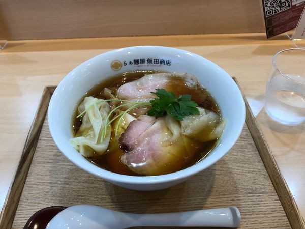 「醤油わんたんチャーシュー麺」@飯田商店 湯河原本店の写真