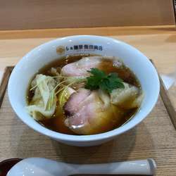醤油わんたんチャーシュー麺