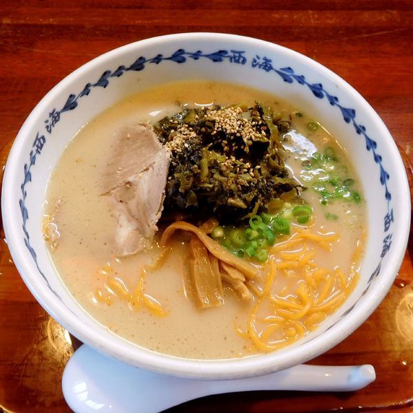 「高菜らーめん（赤麺 税別 500円）」@西海製麺所 八王子みなみ野店の写真