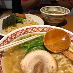 あご潮手もみラーメン