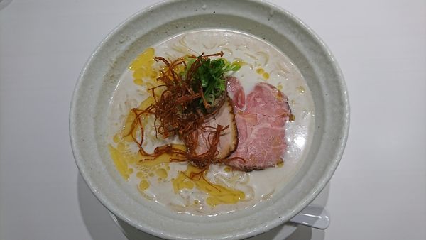 「きのこ らぁ麺ポタージュ仕立て（冷）　９９０円」@ダイニングバー ミラコロの写真