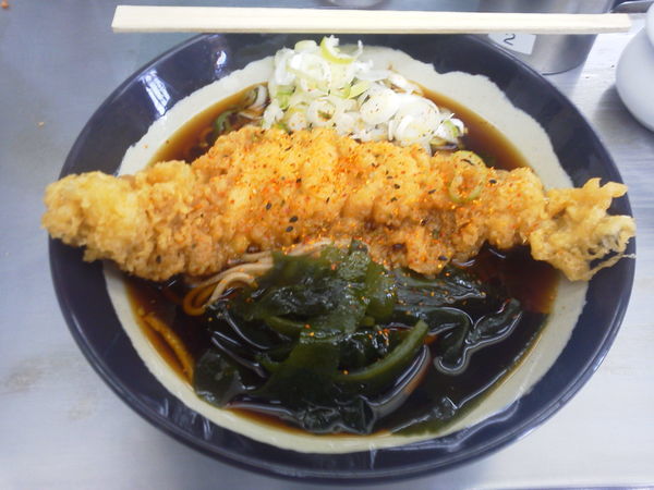 「穴子天そば 530円」@日栄軒の写真