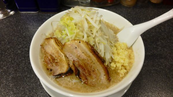 「正油 豚2枚¥750／ニンニク¥0」@らうめん さぶ郎の写真