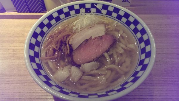 「塩煮干しらーめん、大盛り」@超多加水自家製手揉み麺 きたかた食堂の写真