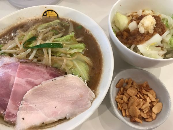 「濃菜麺＋揚げニンニク＋ジロベジ」@濃菜麺 井の庄 荻窪店の写真