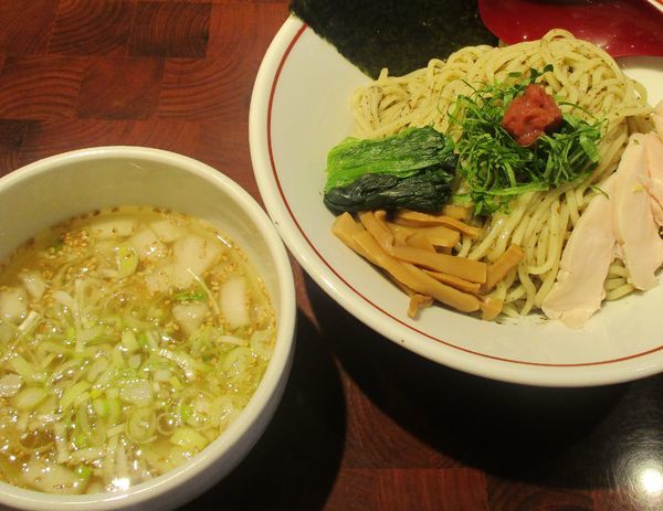 「初夏限定＜しそ昆布ソース和え＞梅しそ塩つけ麺（並）900円」@生姜醤油専門 我武者羅 代々木店の写真