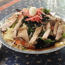 「チャーシュー冷し990円＋大盛100円（麺硬め）」@富久栄楼の写真