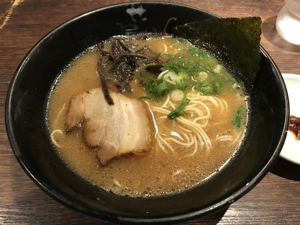 「豚骨ラーメン」@せたが屋 羽田国際空港店の写真