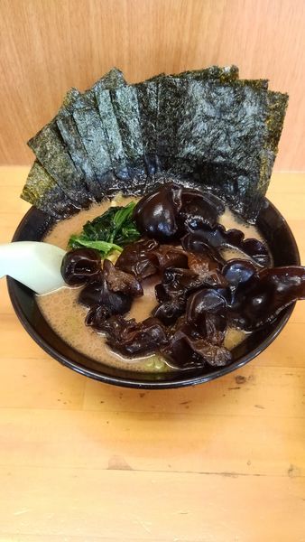 「きくらげラーメン海苔増し(醤油)」@らーめん家 せんだい 曙町店の写真
