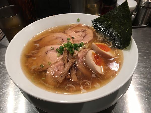 「金色煮干し中華そば 特製」@麺屋 愛心 TOKYO 町屋店の写真