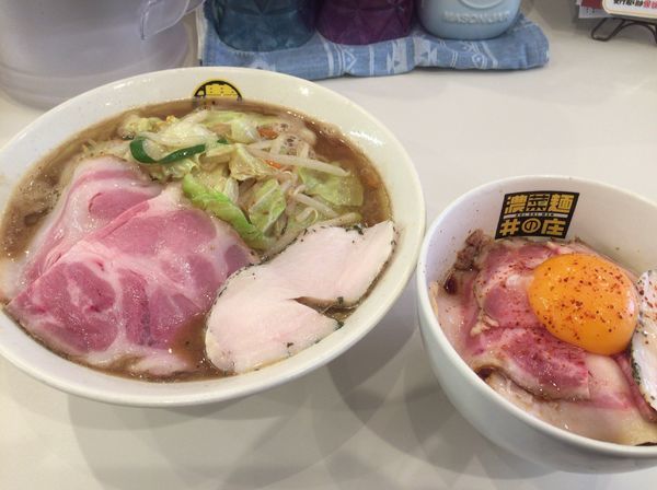 「濃菜麺+肉ごはんエッグ&ソイソース」@濃菜麺 井の庄 荻窪店の写真