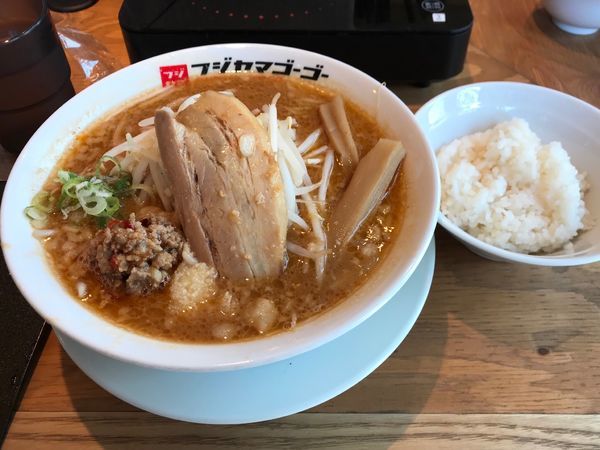 「味噌二郎ラーメン850円+ライス中110円」@フジヤマ55 金シャチ横丁店の写真