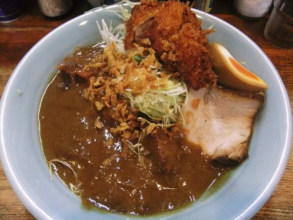 「カレーラーメンタイプB＋ヒレカツ（950円）」@味の山王の写真