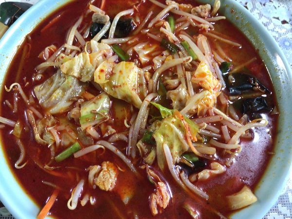 「大辛ラーメン780円(+餃子400円)」@みたか食堂の写真