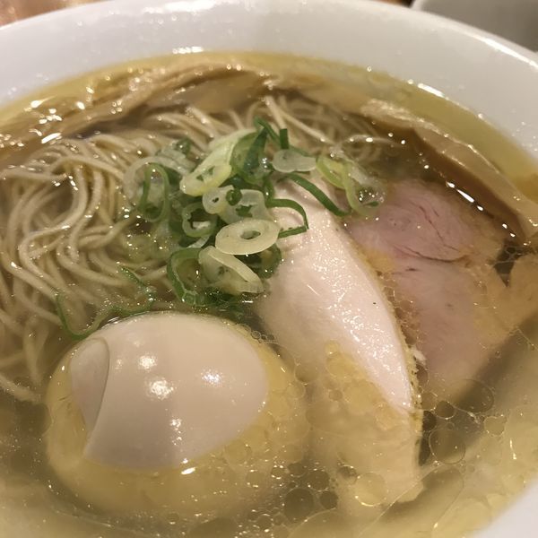 「味玉 塩そば 880円」@自家製麺 竜葵の写真