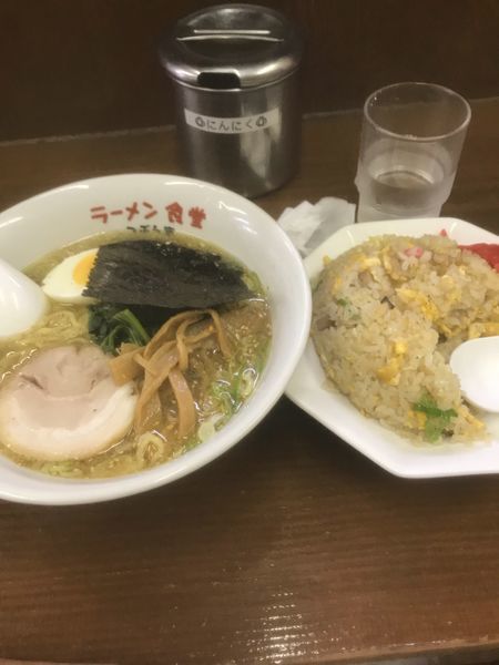 「限定塩ラーメン チャーハン」@ラーメン つぶらやの写真