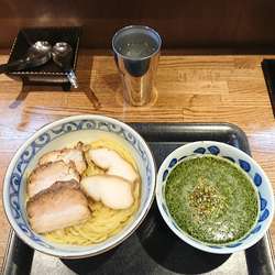 ジェノベーゼつけ麺+麺大盛【期間限定かな】