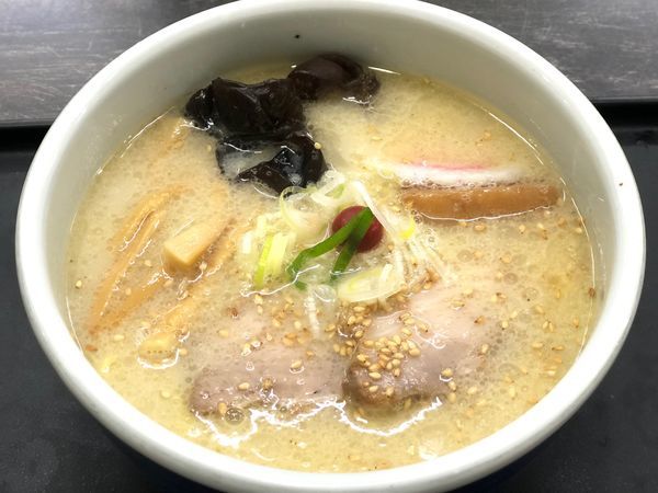 「しおラーメン 820円」@らーめん 山頭火 旭川本店の写真