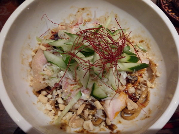 「炎鶏（四川風よだれ鶏のまぜそば）」@つけ麺 繁田の写真