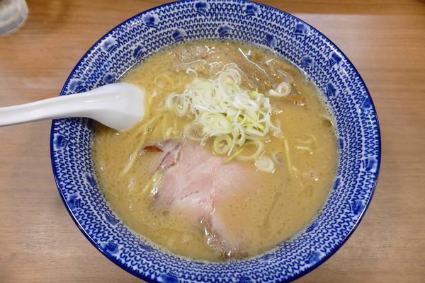 「鴨だし白湯ラーメン¥800」@麺屋福丸の写真