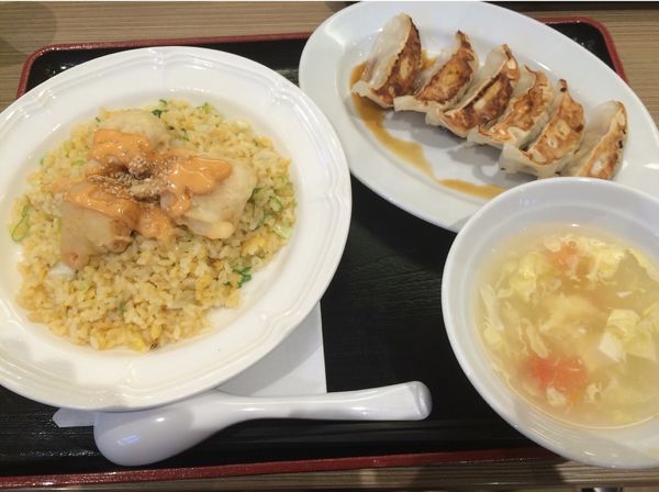 「エビマヨチャーハン＆餃子」@王記厨房 イオンモール浦和美園店の写真