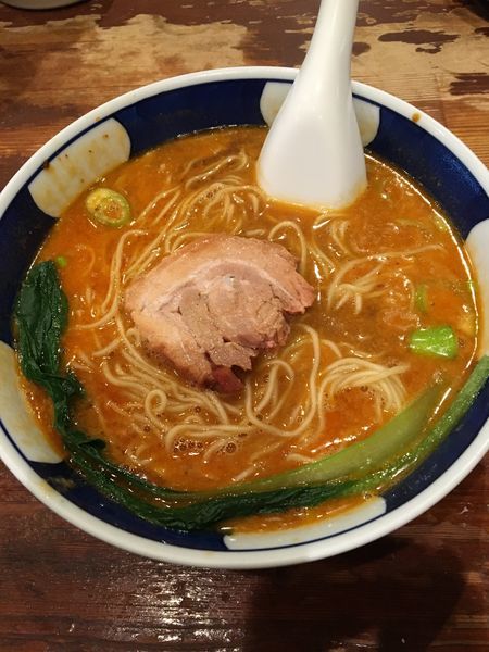 「坦々麺（800円）」@支那麺 はしご 入船店の写真