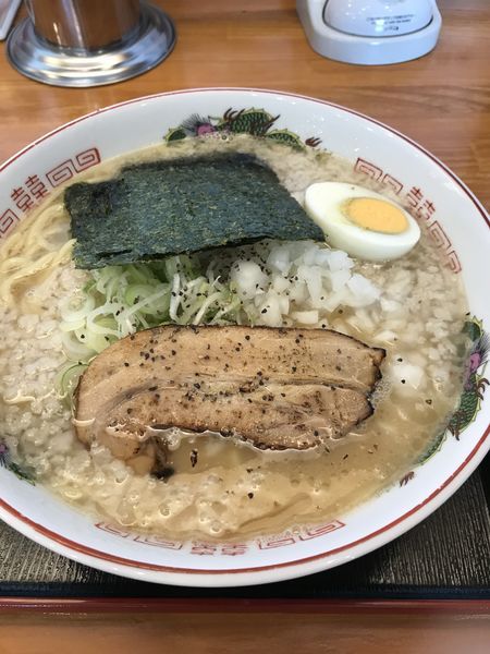 「背脂豚骨醤油らーめん 大盛 背脂増し」@背脂豚骨醤油らーめん 豚健の写真