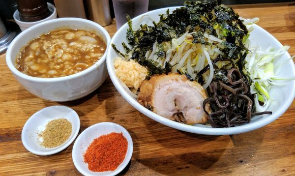 「つけ麺(並) 860円」@デカ盛り戦隊 豚レンジャーの写真