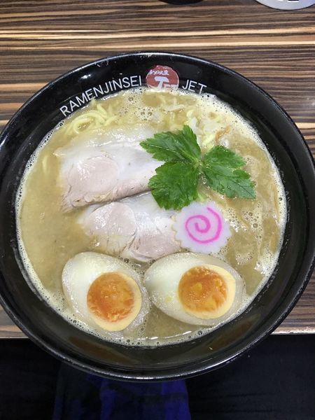 「鶏煮込みそば +半熟味付玉子」@ラーメン人生 JET 福島本店の写真