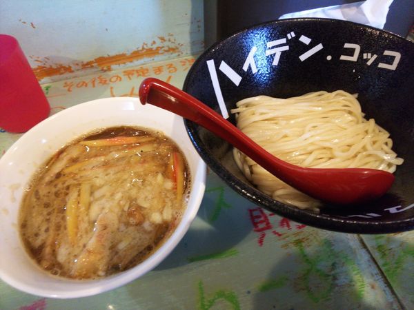 「魚貝豚つけ麺スパイシー750円」@ハイデン.コッコFACTORYサマンサ・タマサの写真