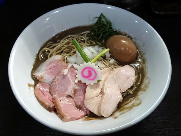 「濃密な煮干しそば」@中華そば いづるの写真