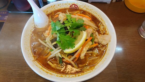 「トムヤムタンメン850円」@珍來 米本団地前店の写真