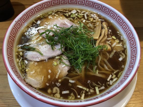 「醤油そば　￥７７０」@麺切り 白流の写真