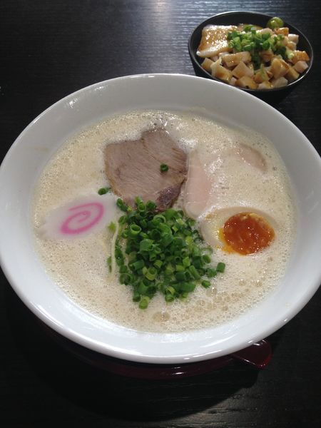 「アワトロラーメン750円」@アワトロ龍宮の写真