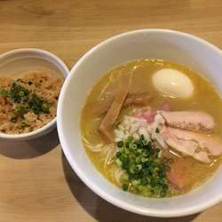 イズムの鶏そば