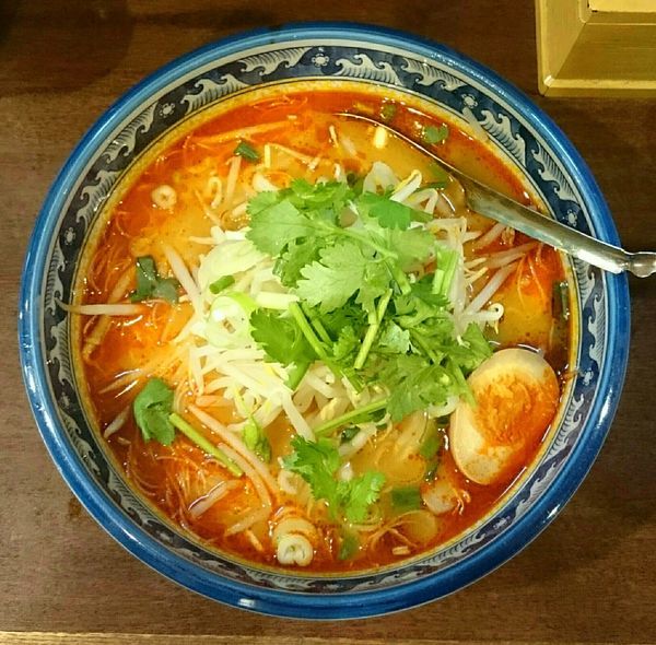 「トムヤムクンラーメン(センミー)」@ティーヌン 西早稲田本店の写真